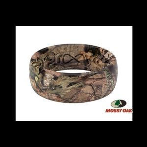 Silicone wedding band